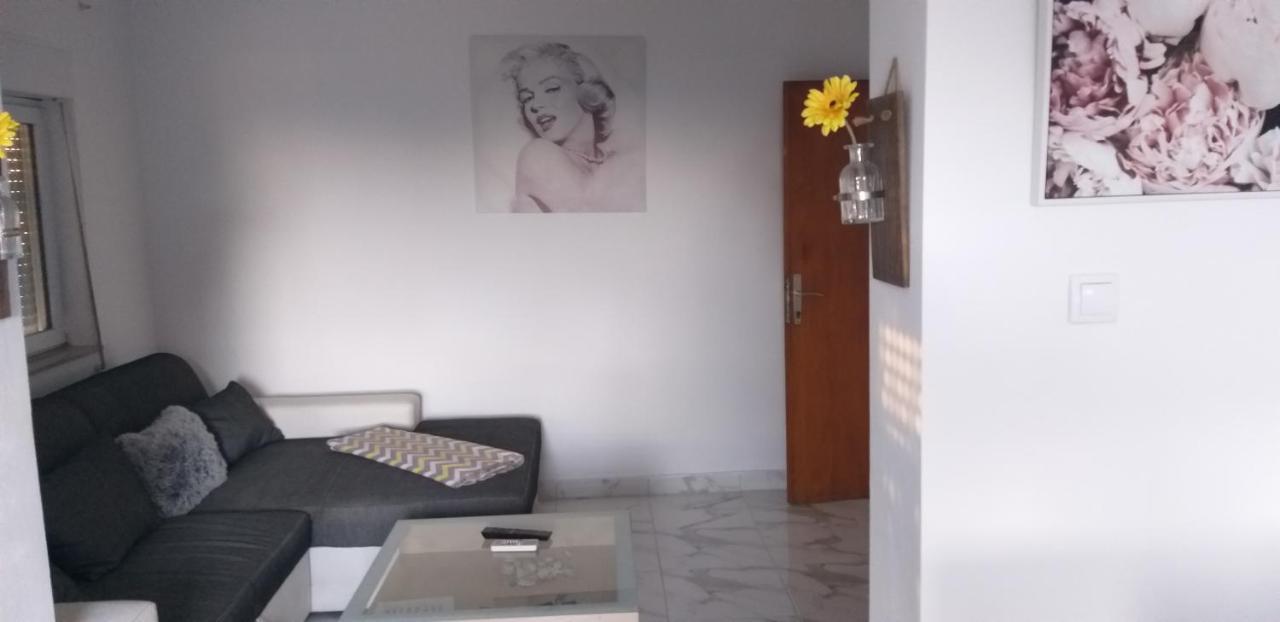 Apartman Zvoncica Vrsi Luaran gambar
